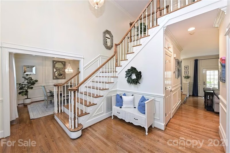 Property image 3 at 600 River Oaks Lane, Charlotte, NC 28226