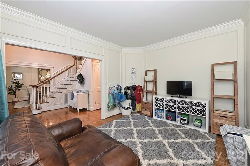 Property image 5 at 600 River Oaks Lane, Charlotte, NC 28226
