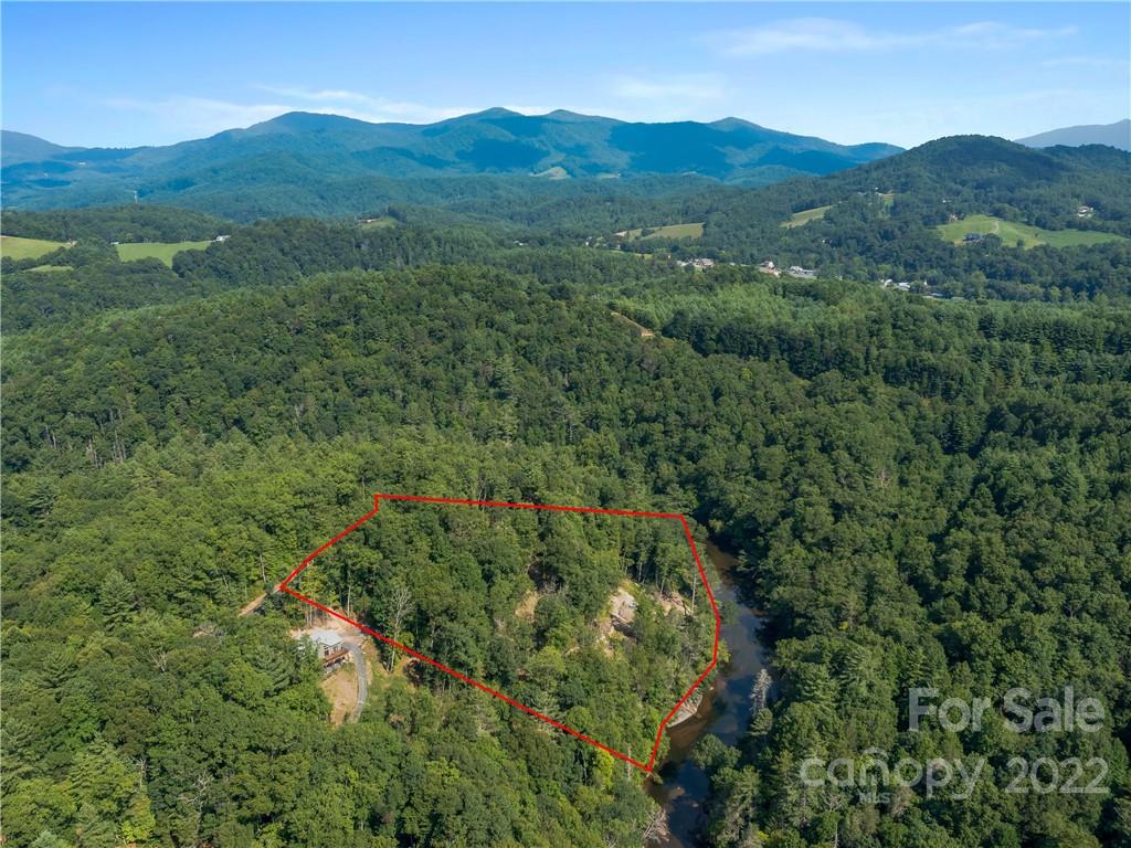 Property image 3 of 1274 Clearwater Lane in Rivers Edge, Burnsville, NC 28714