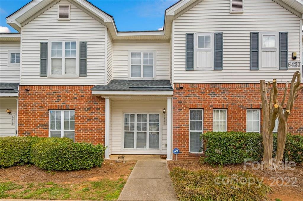 Property image 2 of 6441 Mallard View Lane in Mallard Square, Charlotte, NC 28269