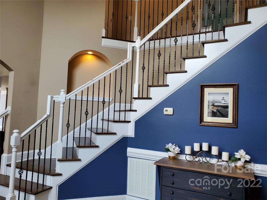 Property image 3 of 2808 Scarborough Court in Glenmoor, Gastonia, NC 28054