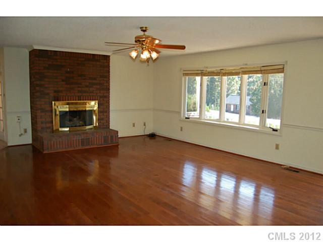 Property image 5 of 3165 Sandy Lee Court in Mason Springs, Lincolnton, NC 28092