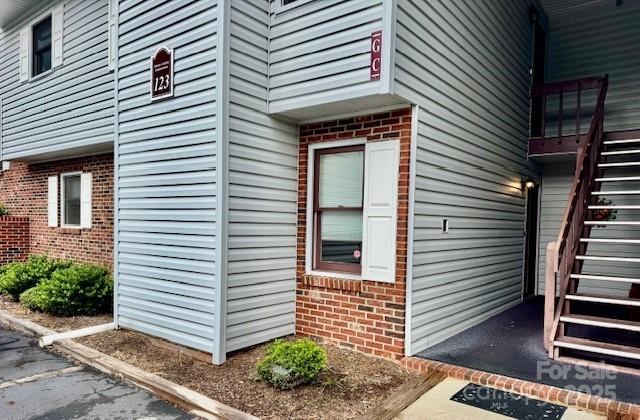 Property image 2 of 123 23rd Street in Mimosa Gardens, Hickory, NC 28601