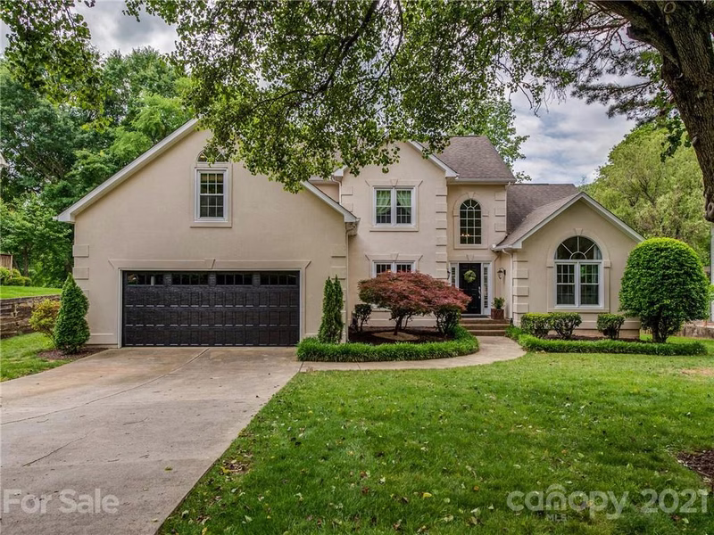 601 River Oaks Lane