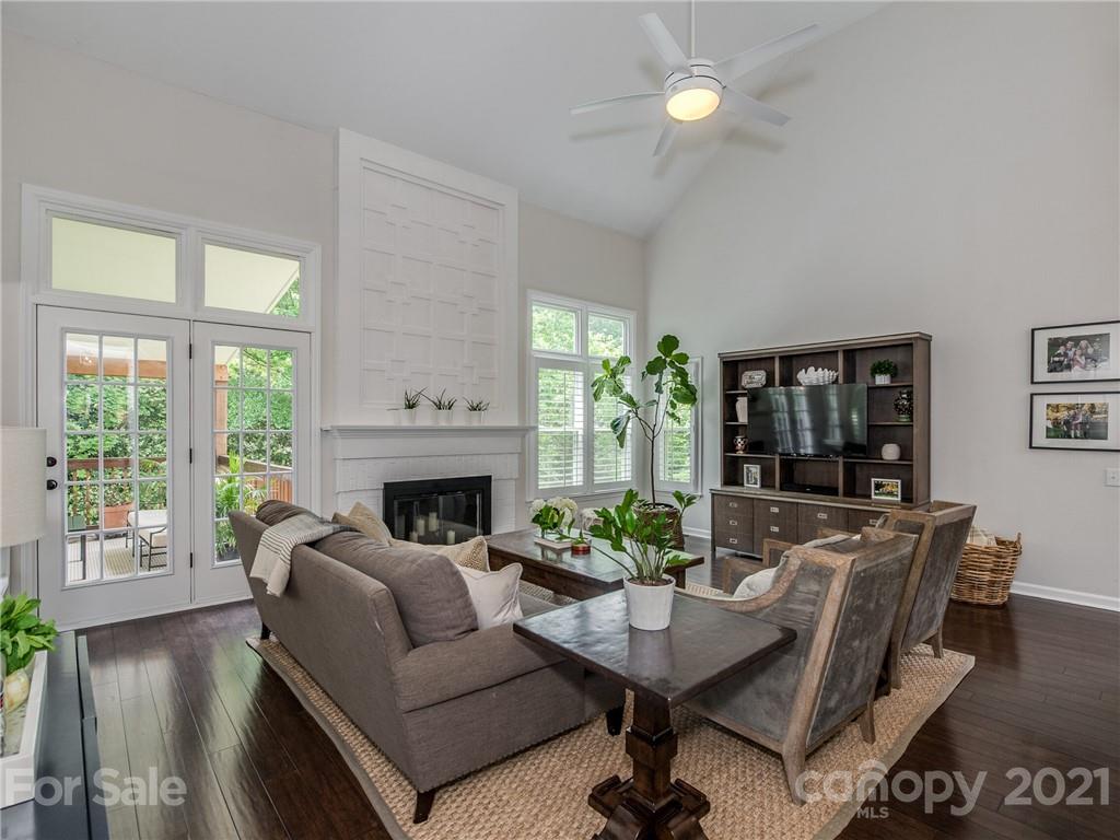 Property image 5 of 601 River Oaks Lane in Wimbledon, Charlotte, NC 28226