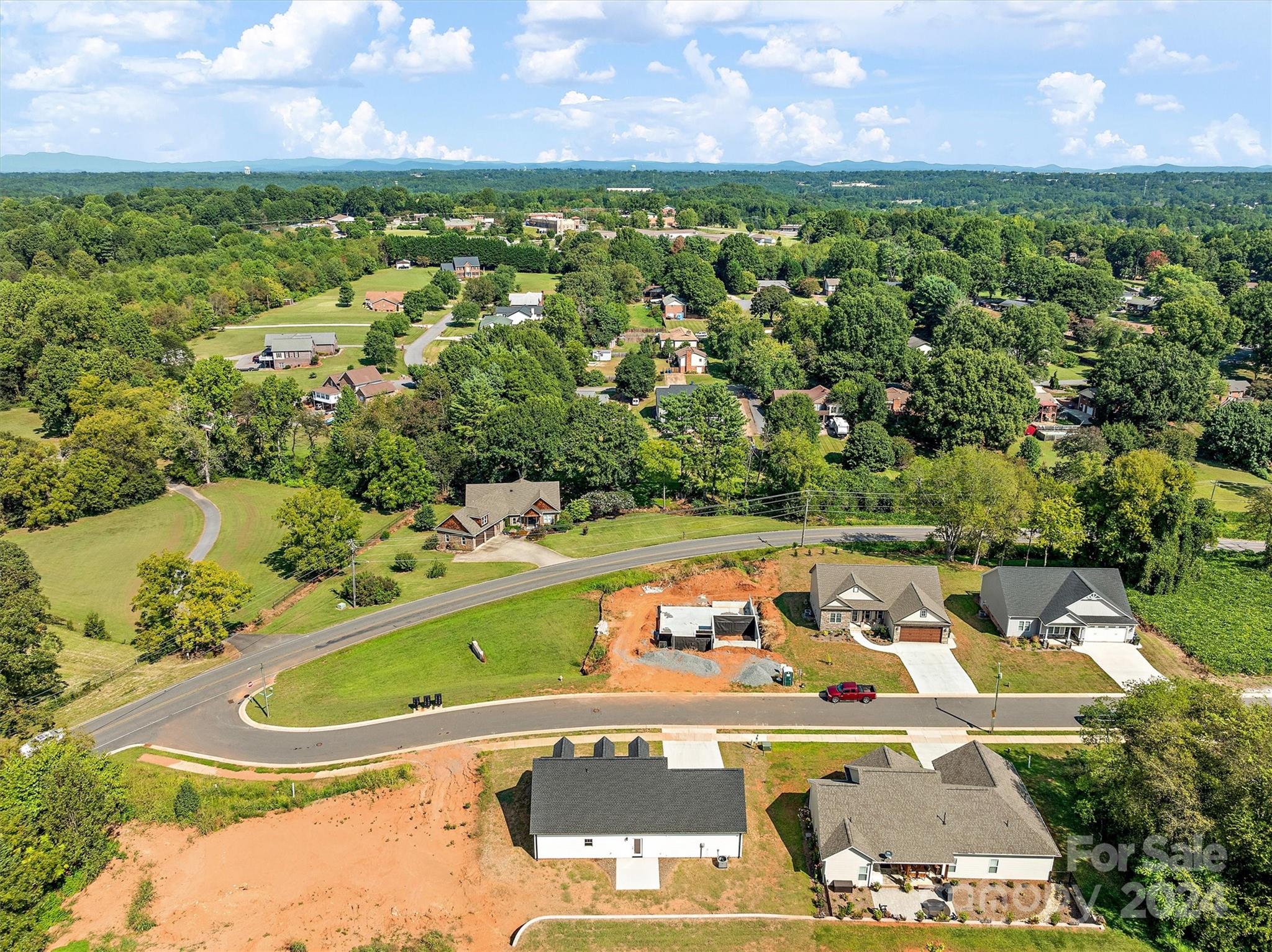 Property image 3 of 4953 Southview Drive in Wallaces View, Hickory, NC 28602