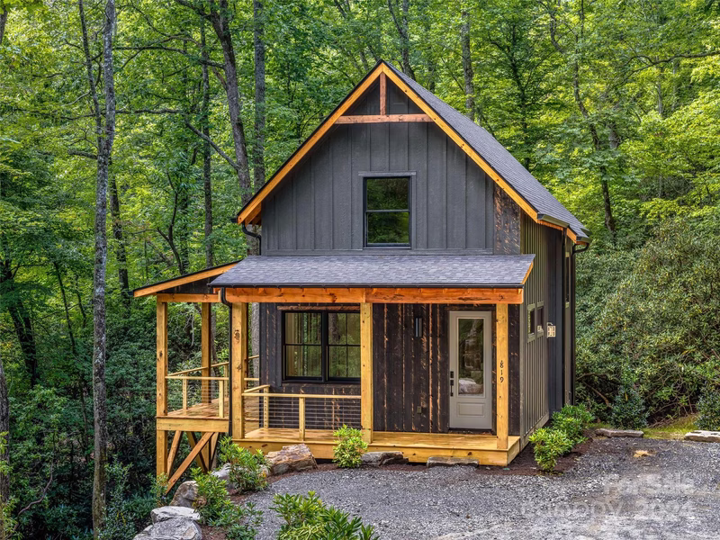 819 Pisgah Forest Drive