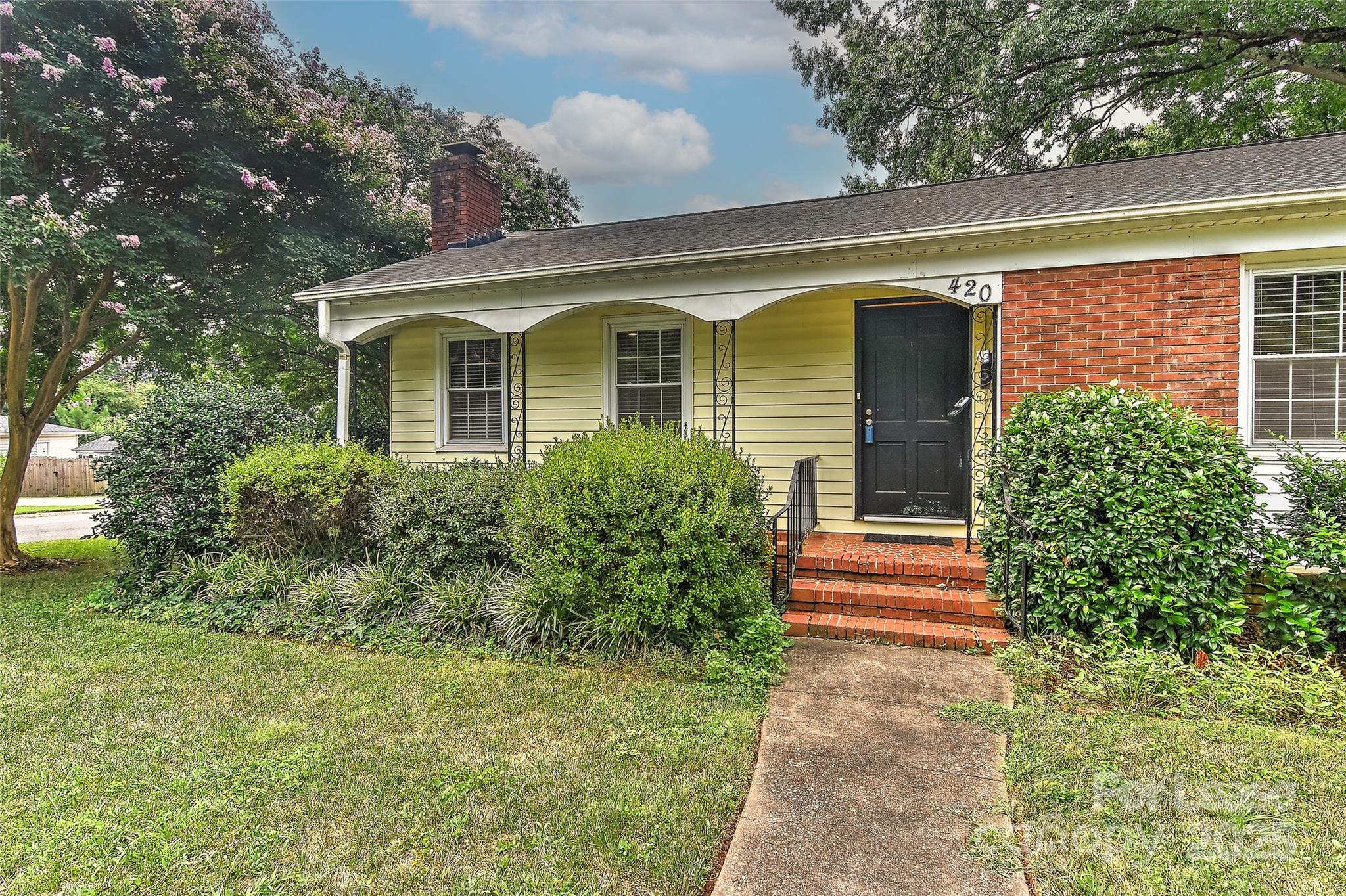 Property image 2 of 420 Seneca Place in Madison Park, Charlotte, NC 28210