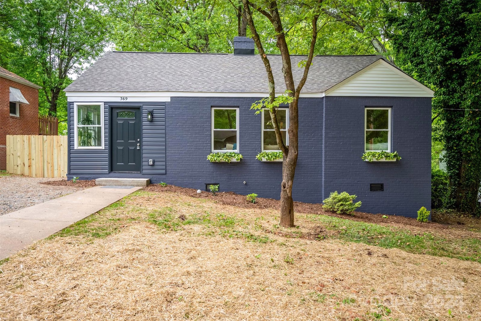 Property image 1 at 369 Euclid Avenue, Statesville, NC 28677