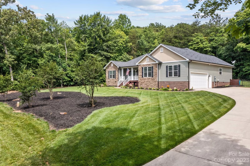Property image 4 at 8800 Dog Leg Road, Sherrills Ford, NC 28673