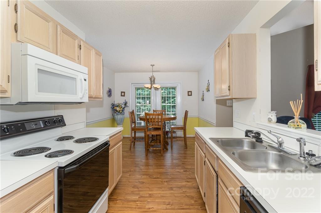 Property image 3 of 7700 Pence Pond Lane in Pence Pond, Charlotte, NC 28227