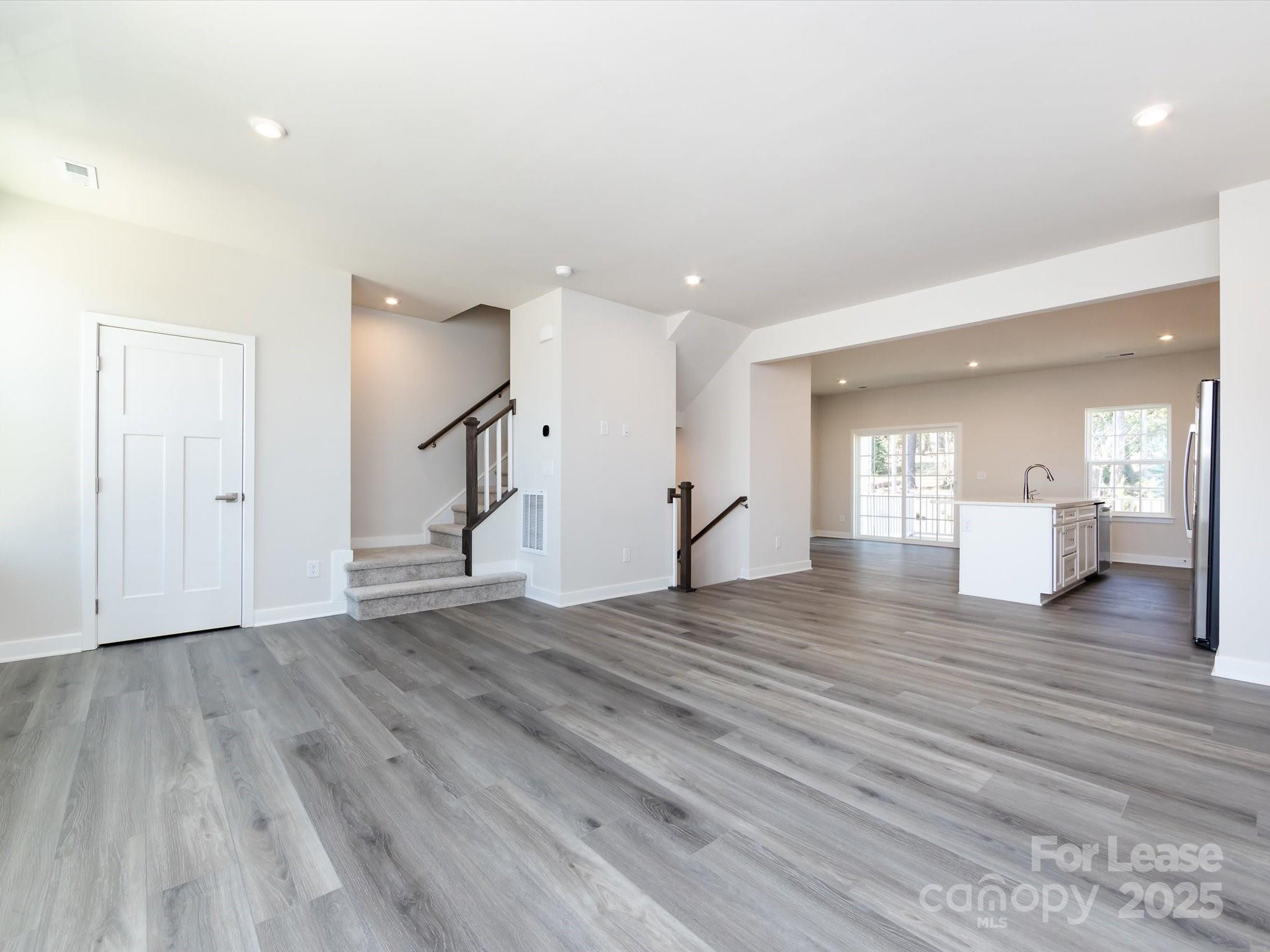 Property image 4 of 435 Moondance Drive in Tupelo, Gastonia, NC 28054