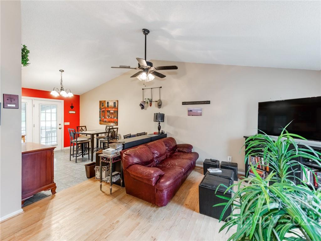 Property image 3 of 5111 Hampton Meadows Road in Hampton Meadows, Monroe, NC 28110