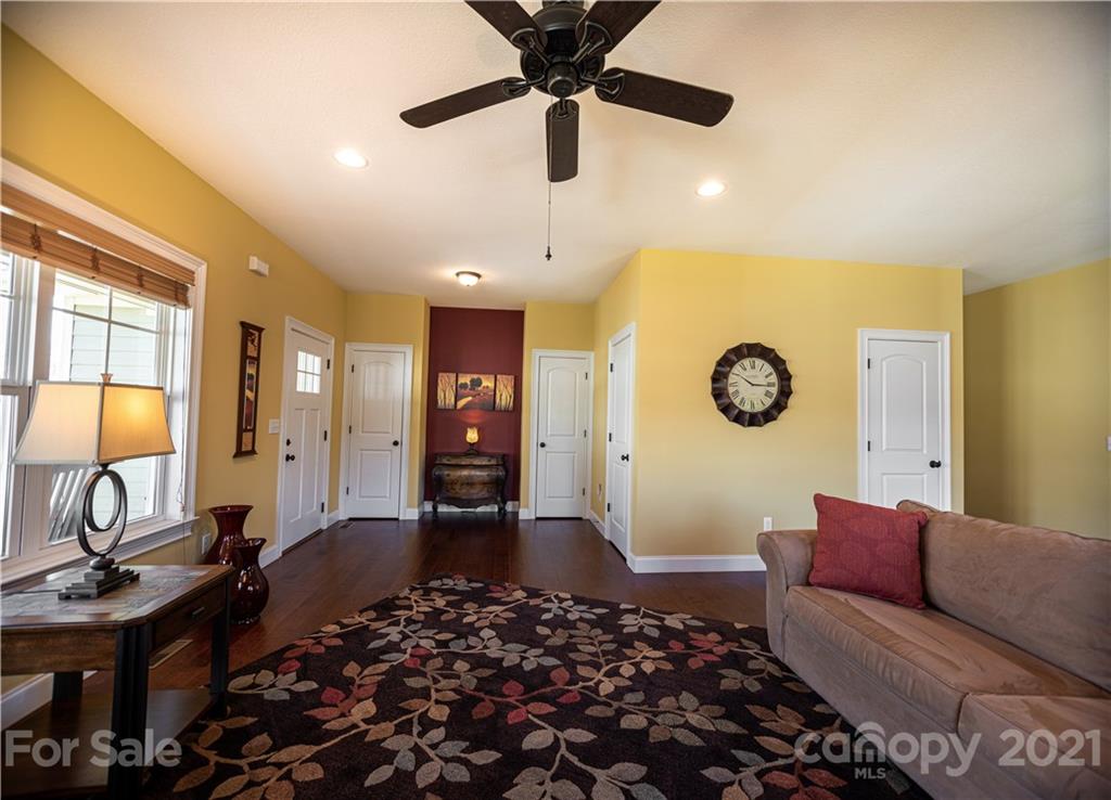 Property image 4 of 40 Asher Lane in Cottages at Glenn Oaks, Arden, NC 28704