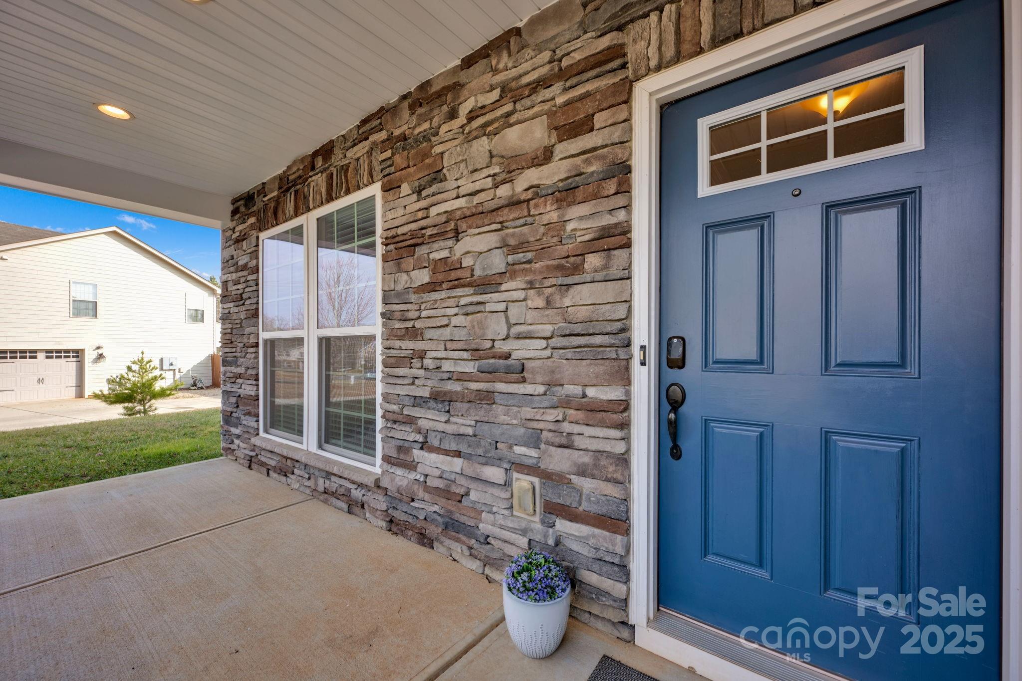 Property image 2 of 847 Longford Drive in Rosegate, Gastonia, NC 28056