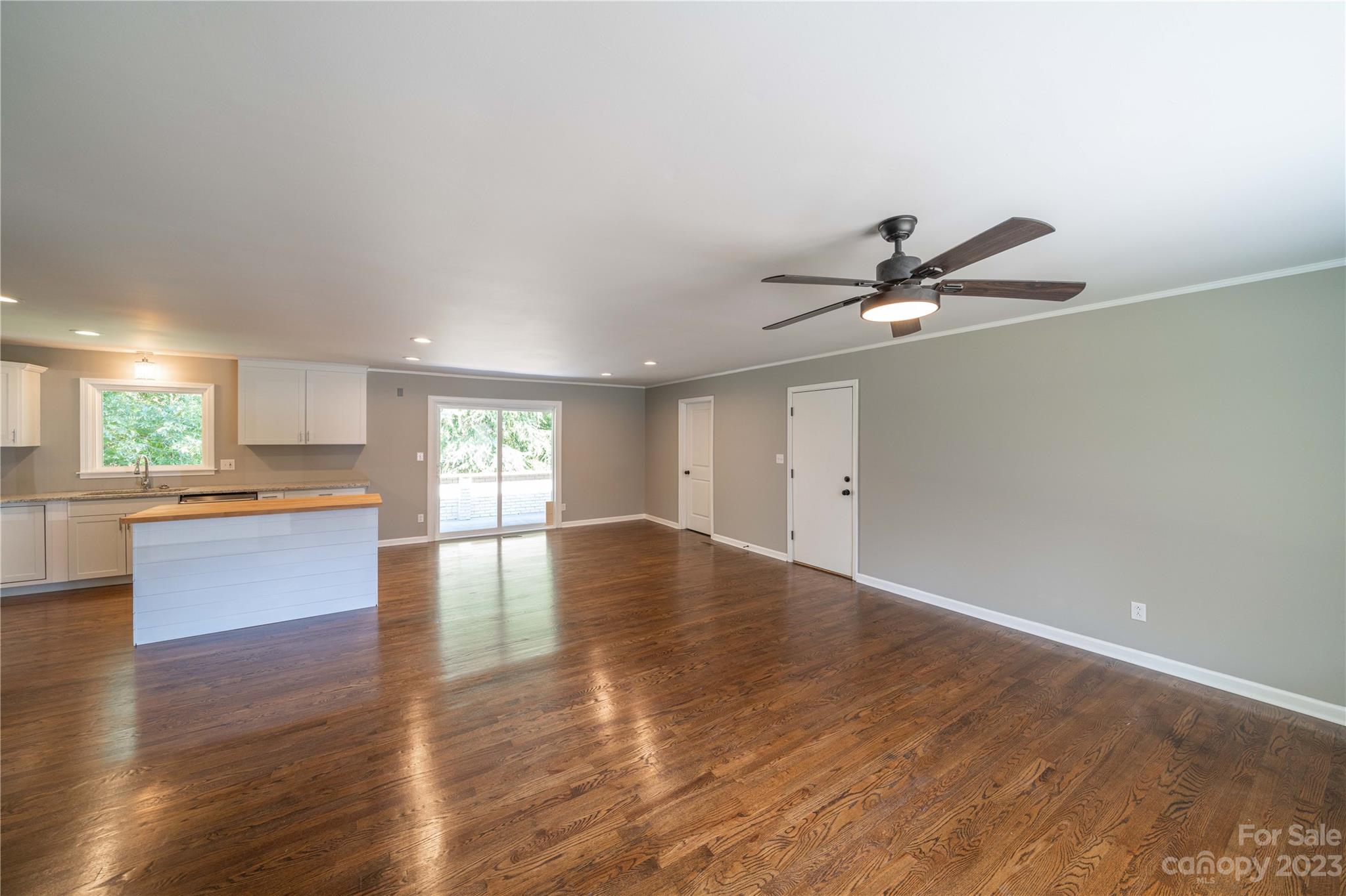Property image 4 of 4301 Derrydowne Lane in Southgate, Gastonia, NC 28056
