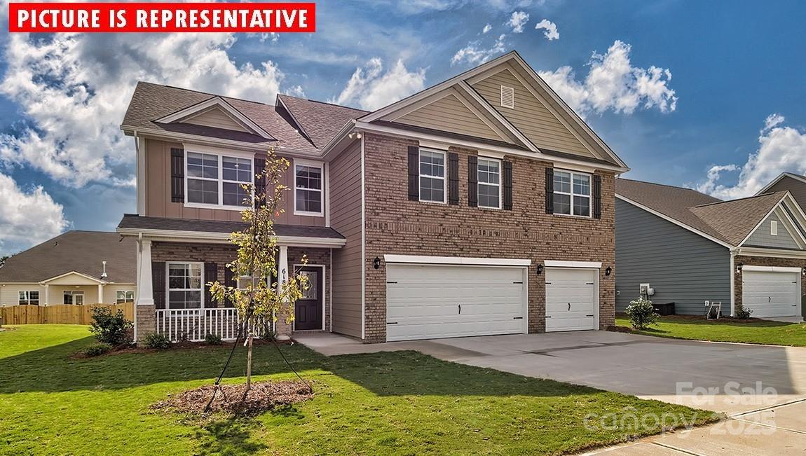 Property image 2 of 7303 Stonehouse Drive in Nolen Farm, Gastonia, NC 28056