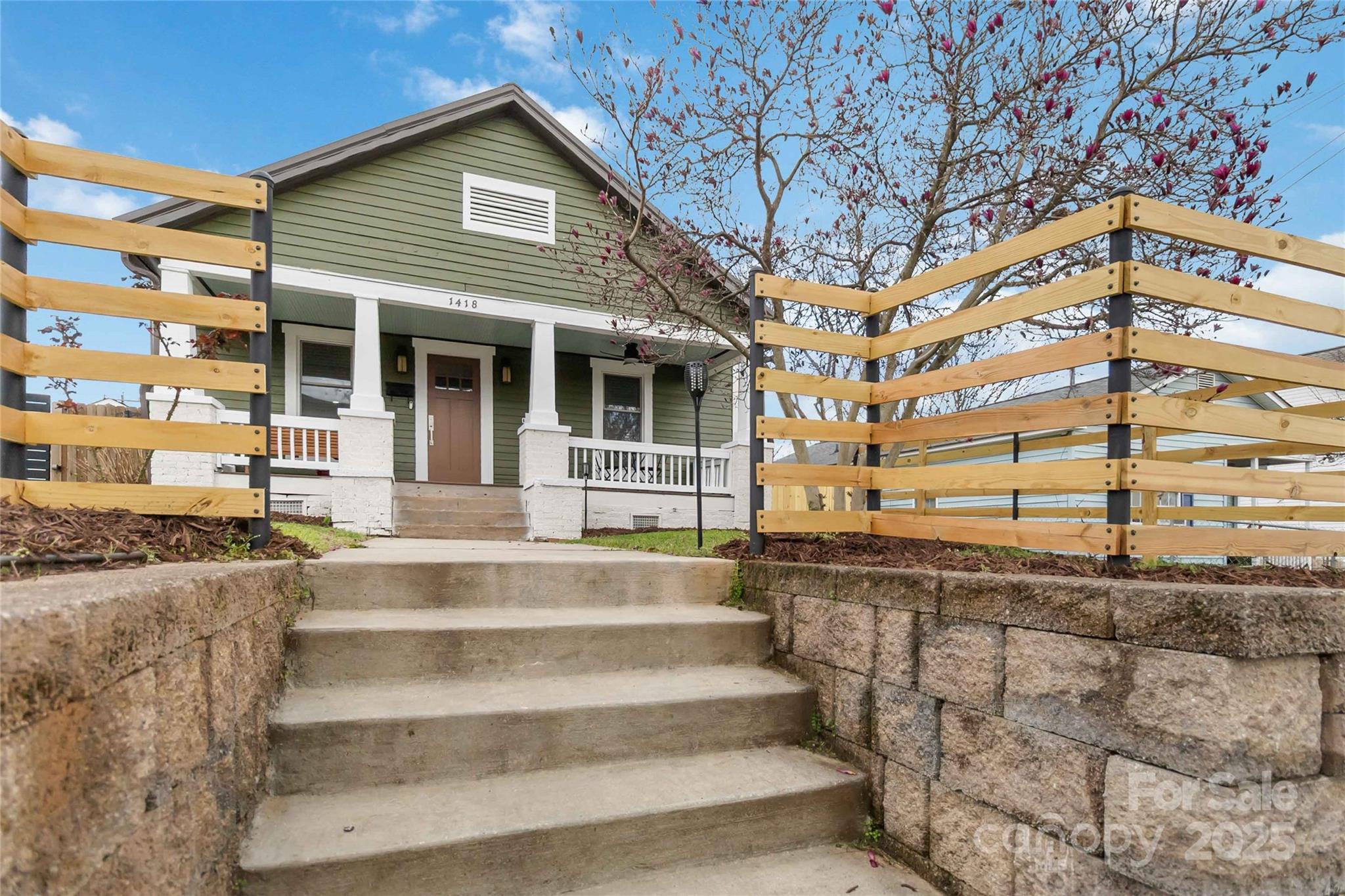 Property image 3 of 1418 Seigle Avenue in Belmont, Charlotte, NC 28205