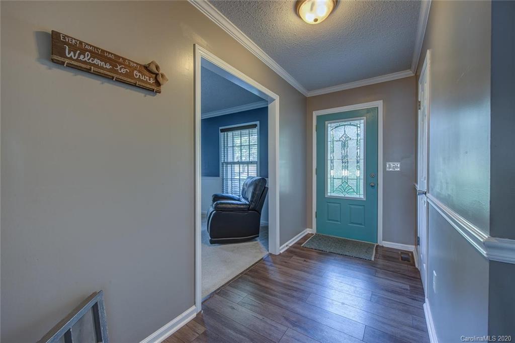 Property image 5 of 3409 Sherwood Circle in Forest Brook, Gastonia, NC 28056