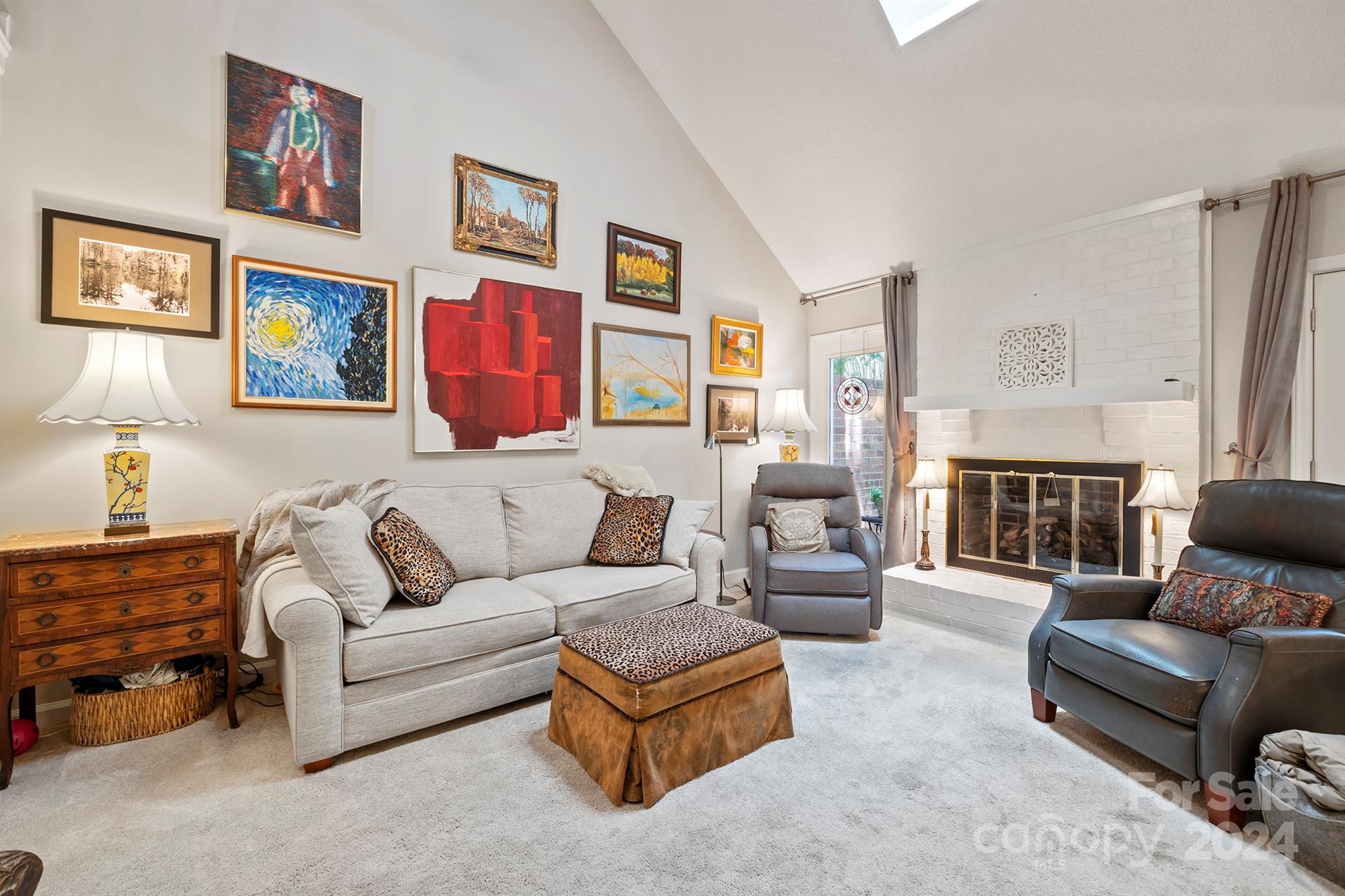 Property image 4 of 6612 Bunker Hill Circle in Olde Georgetowne, Charlotte, NC 28210