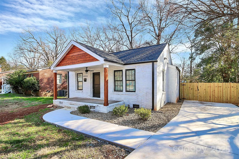 Property image 3 at 4044 Dinglewood Avenue, Charlotte, NC 28205