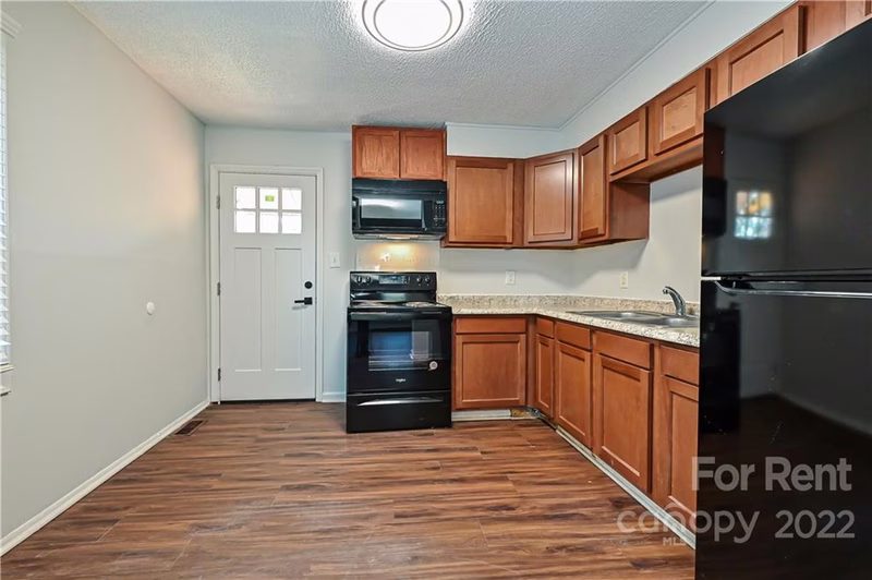 Property image 5 at 4100 Dinglewood Avenue, Charlotte, NC 28205