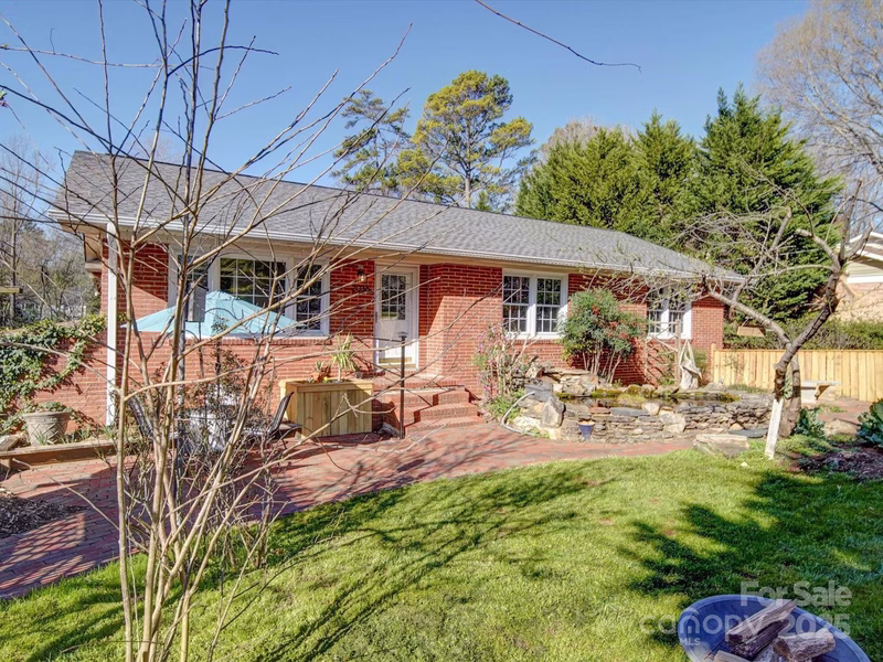 2036 Edgewater Drive