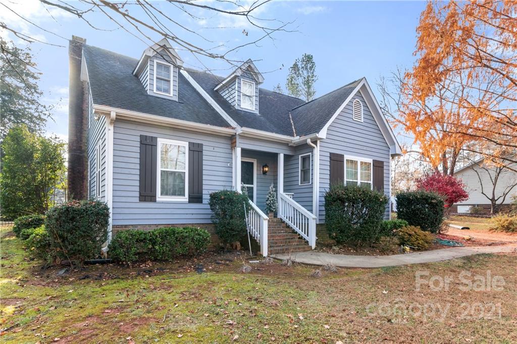 Property image 3 of 1229 Honeybee Trail in Old Orchard, Fort Mill, SC 29715