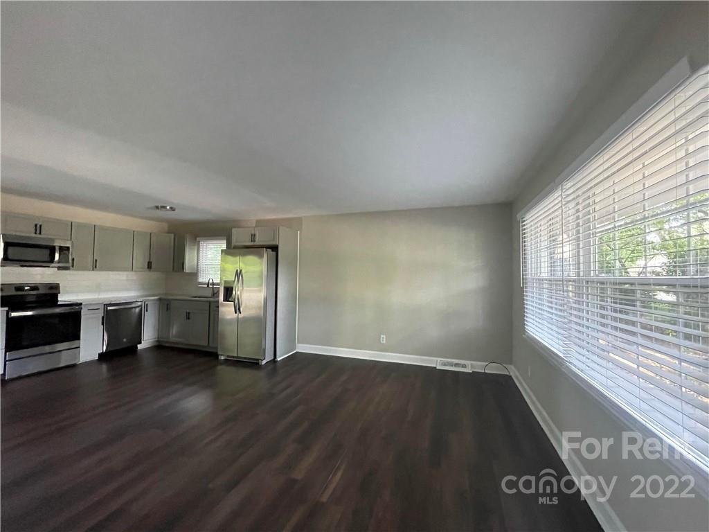 Property image 2 of 1700 Dixon Road in Kingswood, Gastonia, NC 28054
