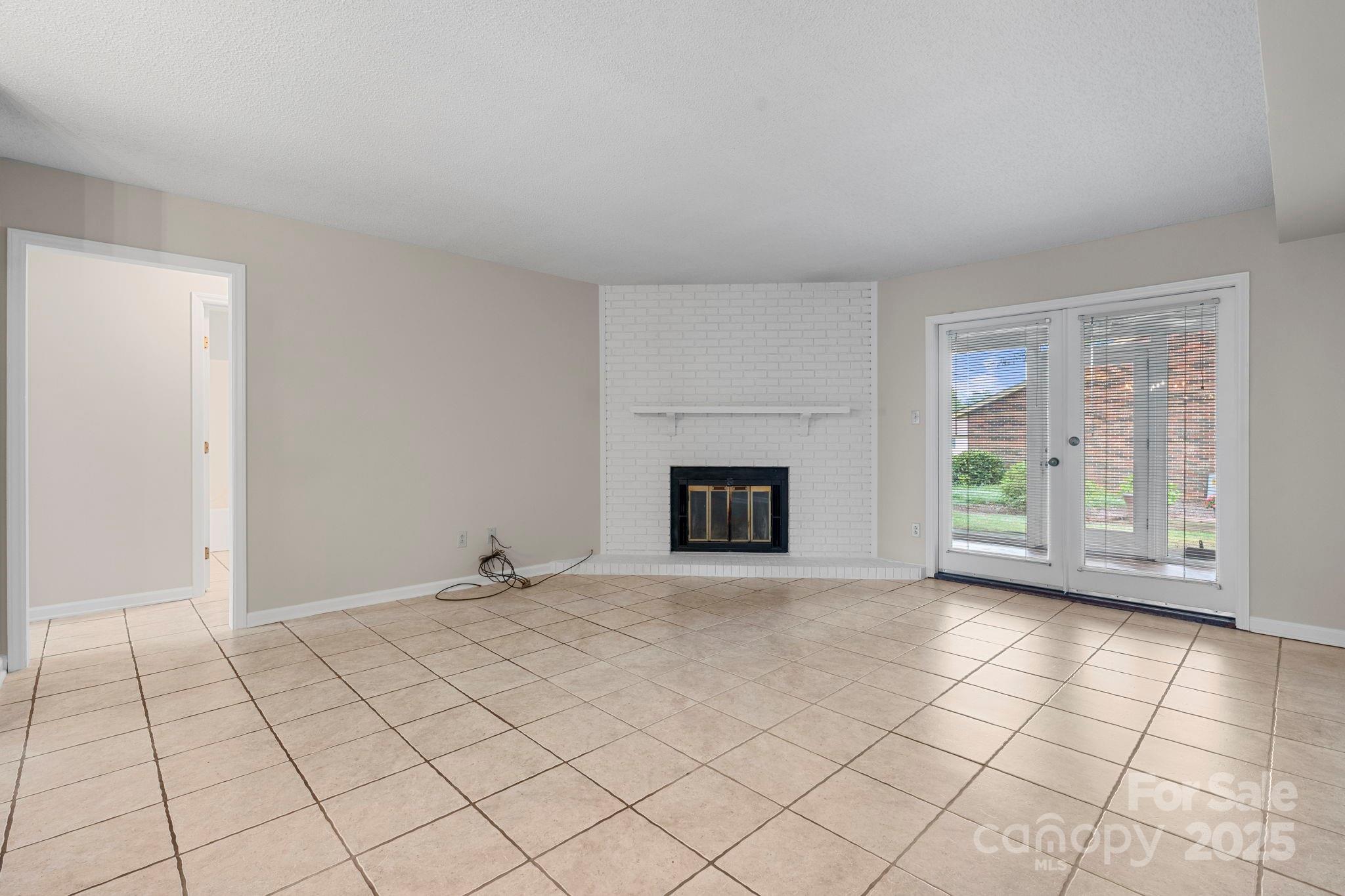 Property image 4 of 1330 5th Street in Tara Woods, Hickory, NC 28601