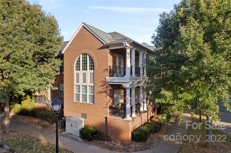 120 Steinbeck Way