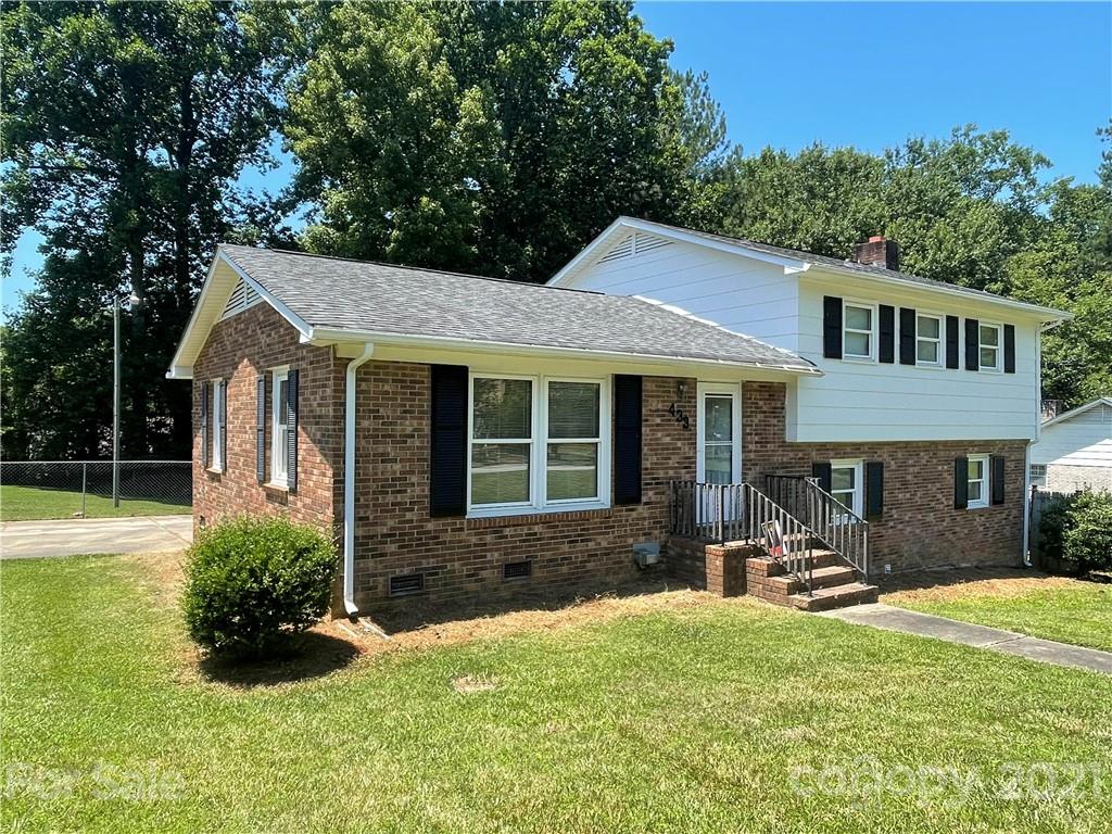 Property image 3 of 433 Willow Road in Westcliffe, Salisbury, NC 28147