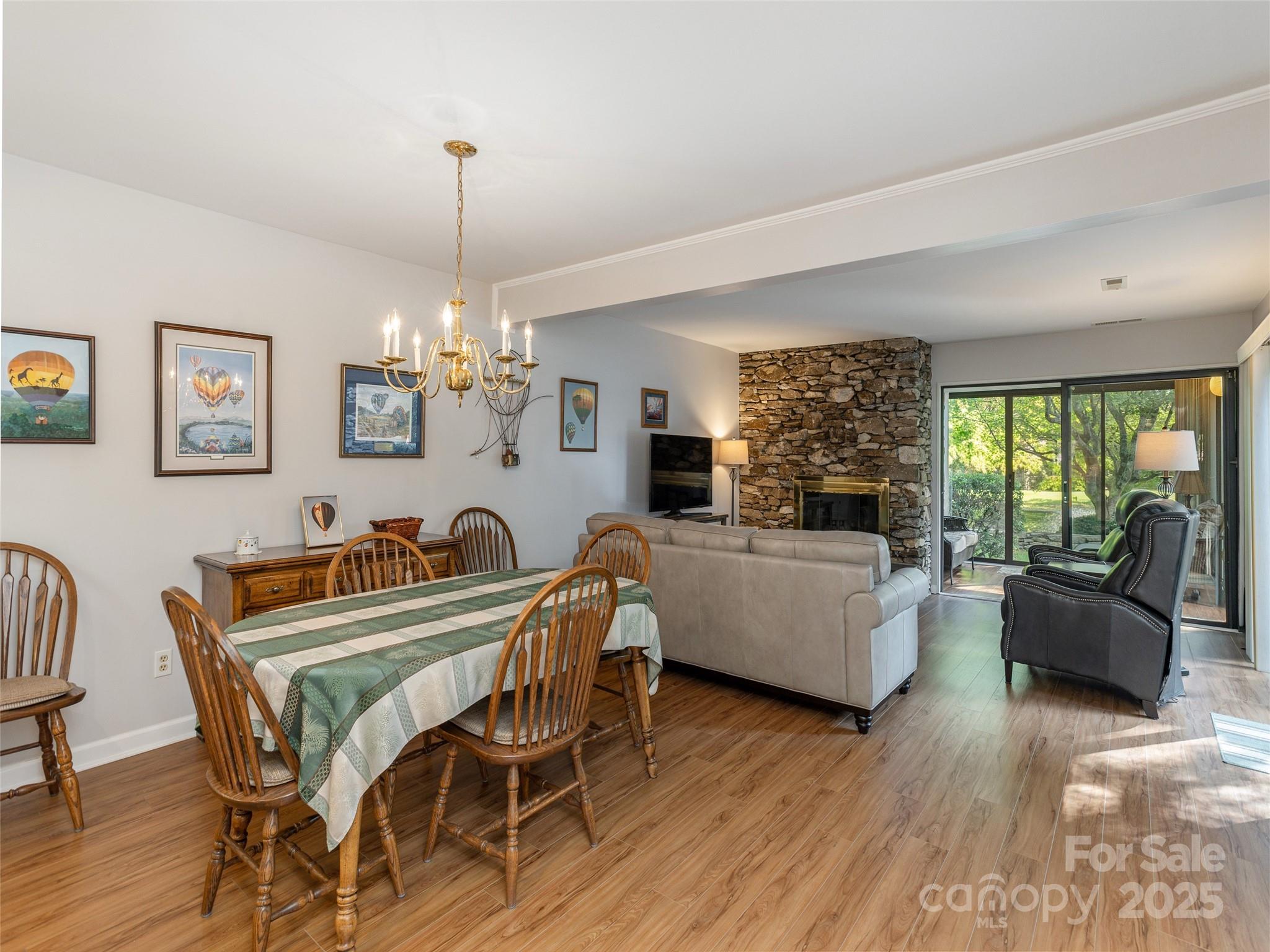 Property image 4 of 2 Lakemoor Lane in Lakemoor Village, Hendersonville, NC 28739