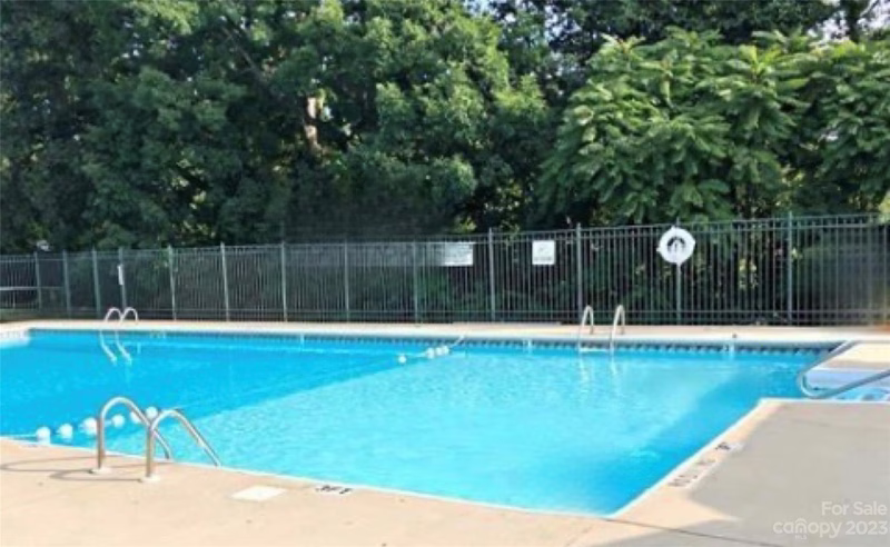 Property image 2 at 1330 5th Street, Hickory, NC 28601