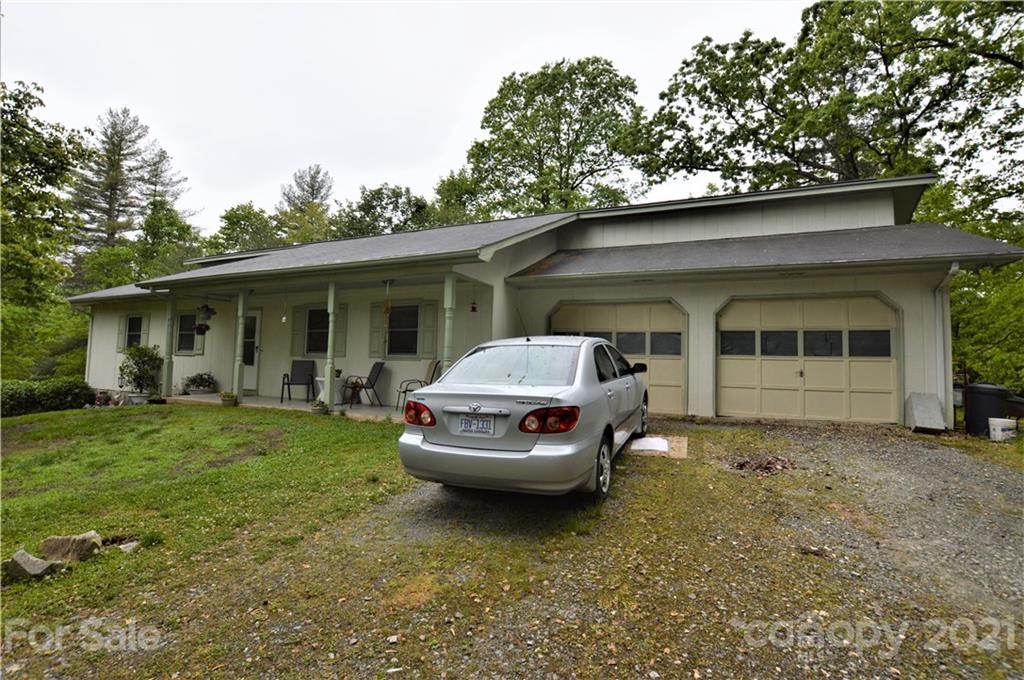 Property image 2 of 2963 Indian Grave Road in Clover Hill Plantation, Lenoir, NC 28645