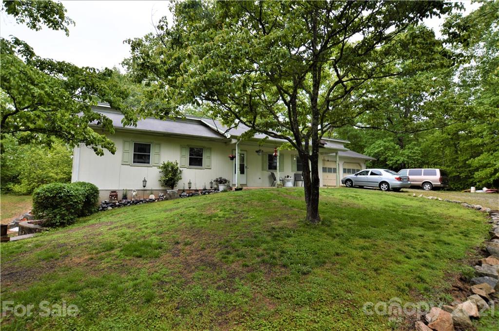 Property image 3 of 2963 Indian Grave Road in Clover Hill Plantation, Lenoir, NC 28645