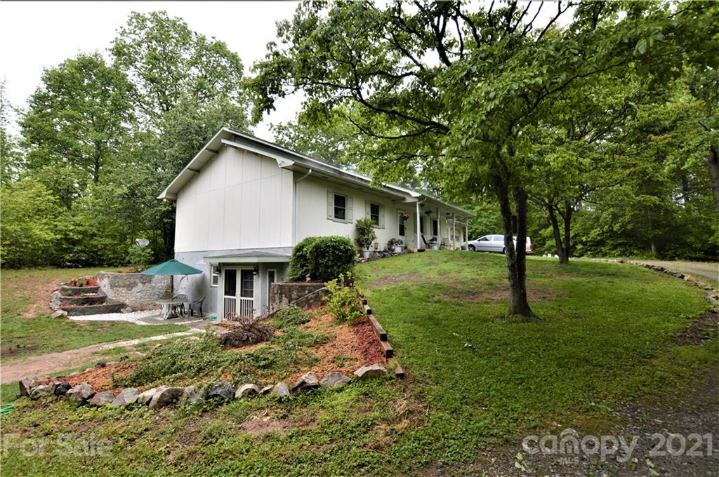 Property image 5 of 2963 Indian Grave Road in Clover Hill Plantation, Lenoir, NC 28645