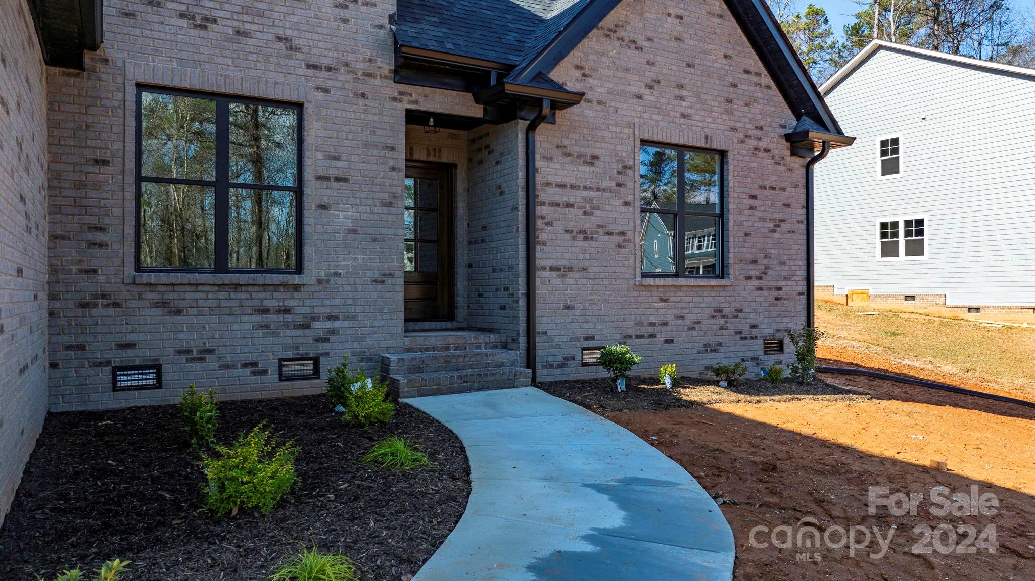 Property image 4 of 5135 Mark Drive in Catawba Springs, Hickory, NC 28601