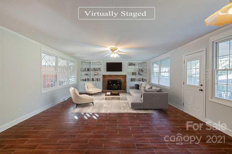 Property image 2 of 424 Summit Avenue in Oakland Heights, Statesville, NC 28677