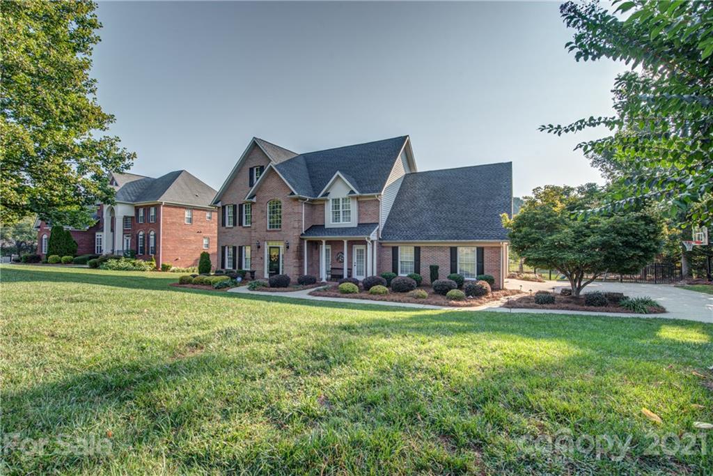 Property image 3 of 2832 Devonshire Court in Glenmoor, Gastonia, NC 28054