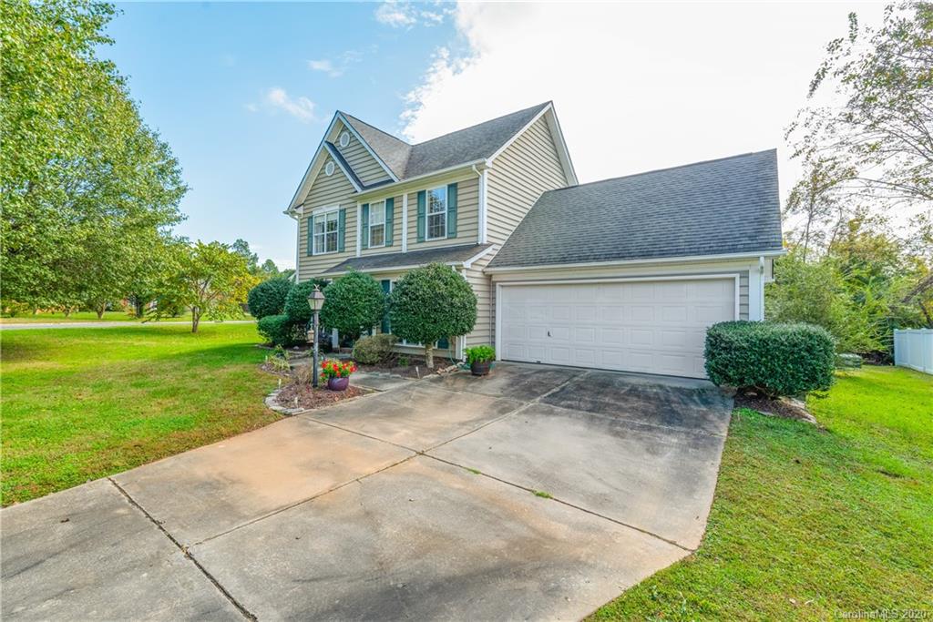 Property image 2 of 2200 Planters Knoll Drive in Clover Bend, Monroe, NC 28110