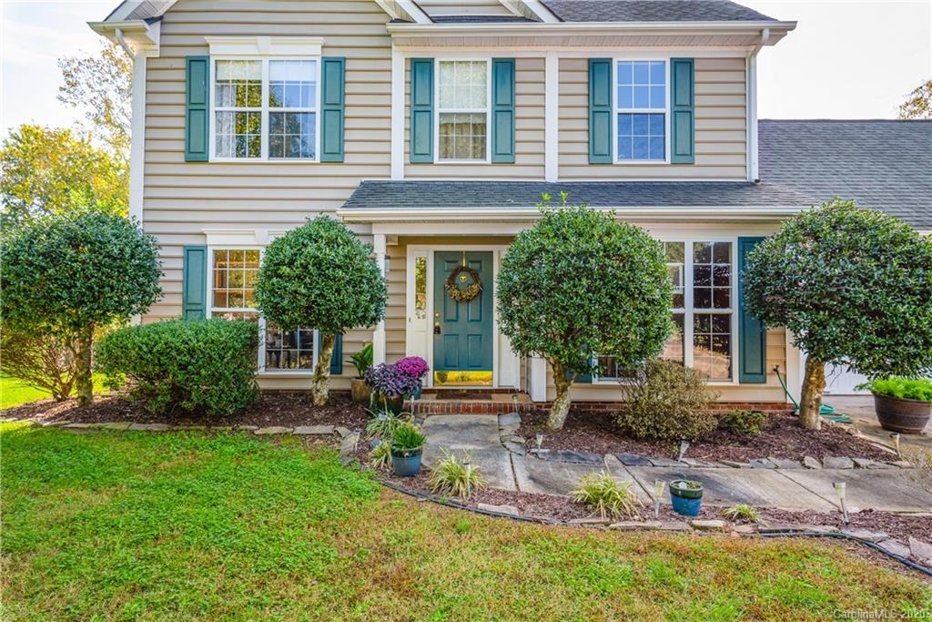 Property image 4 of 2200 Planters Knoll Drive in Clover Bend, Monroe, NC 28110