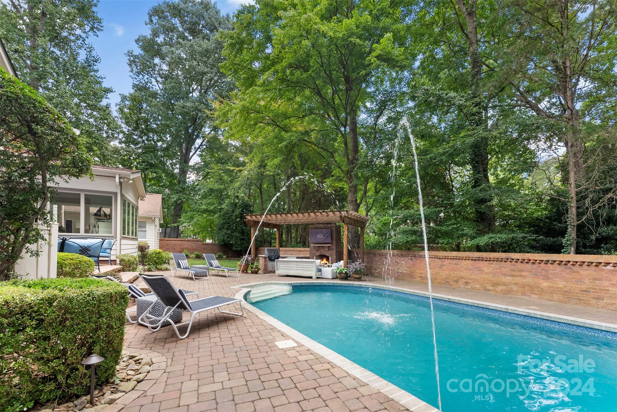 Property image 4 of 8734 Taunton Drive in Wynfield, Huntersville, NC 28078
