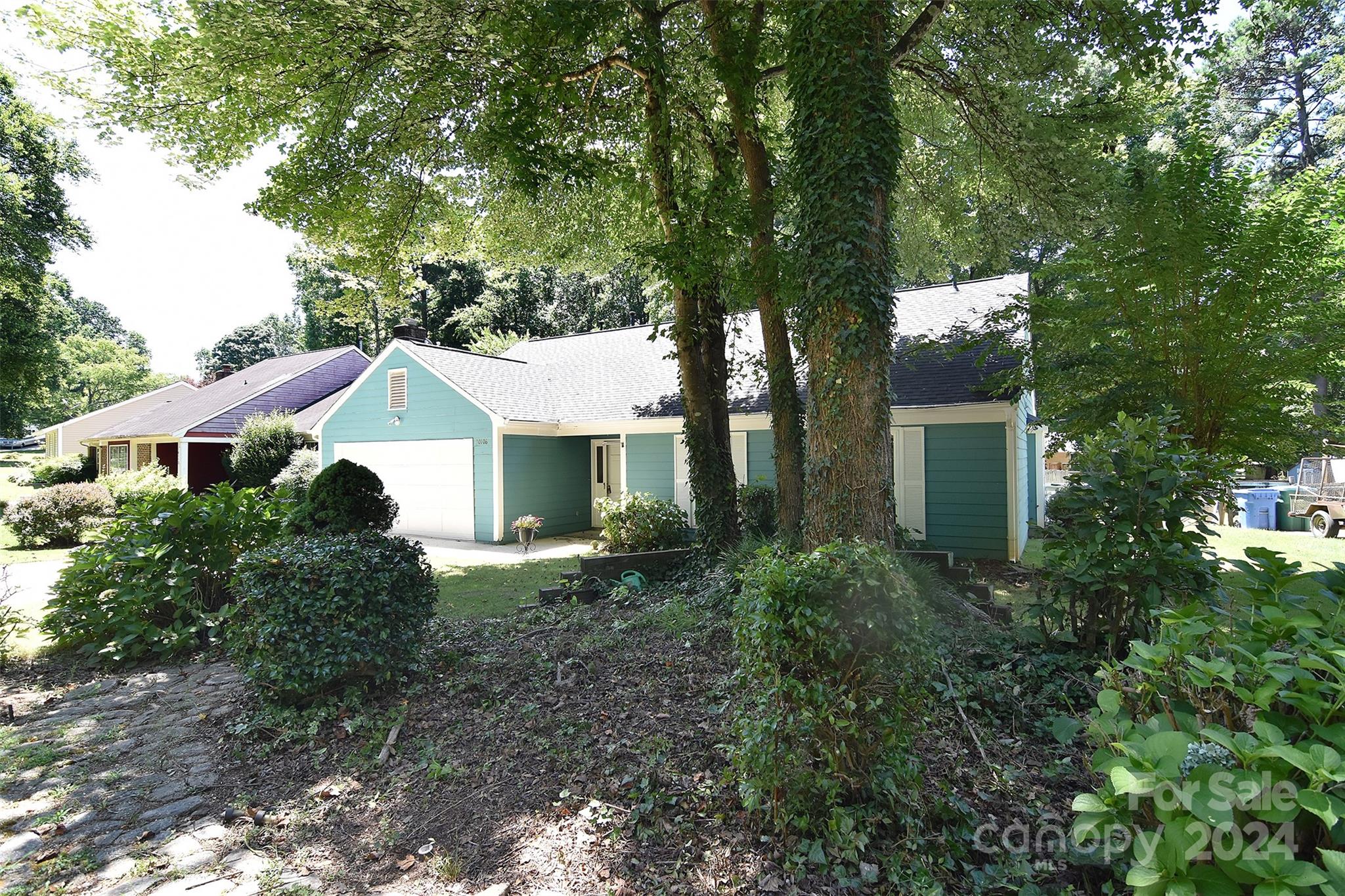 Property image 3 of 10106 Santa Fe Lane in Lawyers Station, Mint Hill, NC 28227