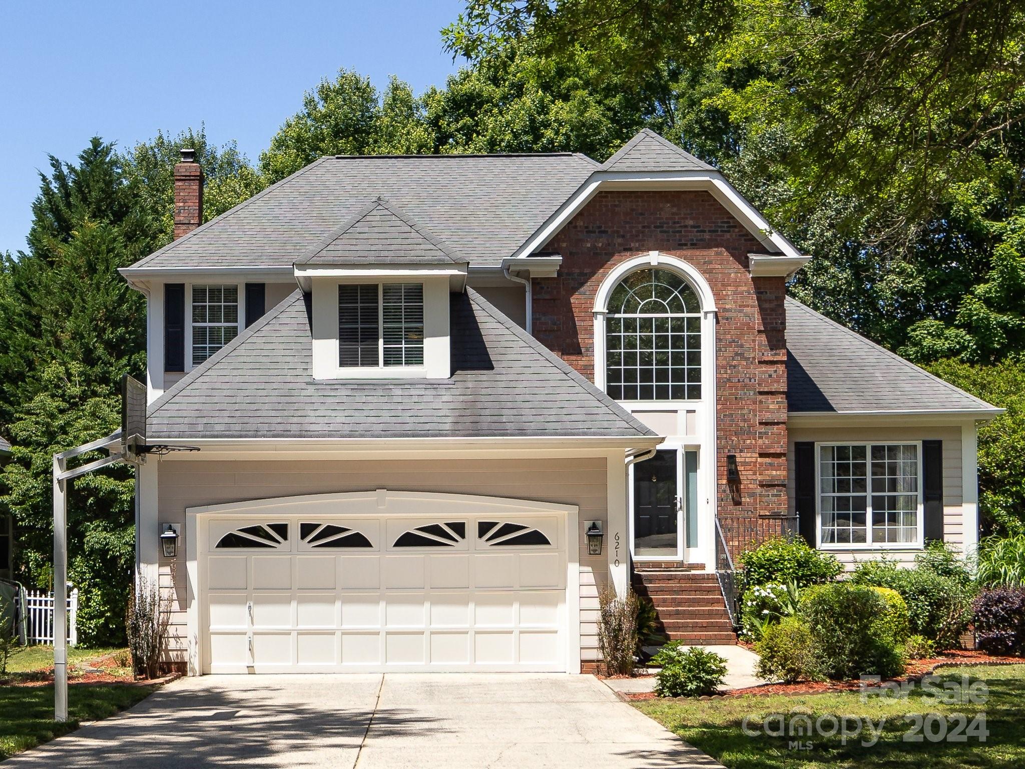 Property image 3 of 6210 Garamond Court in Providence Commons, Charlotte, NC 28270