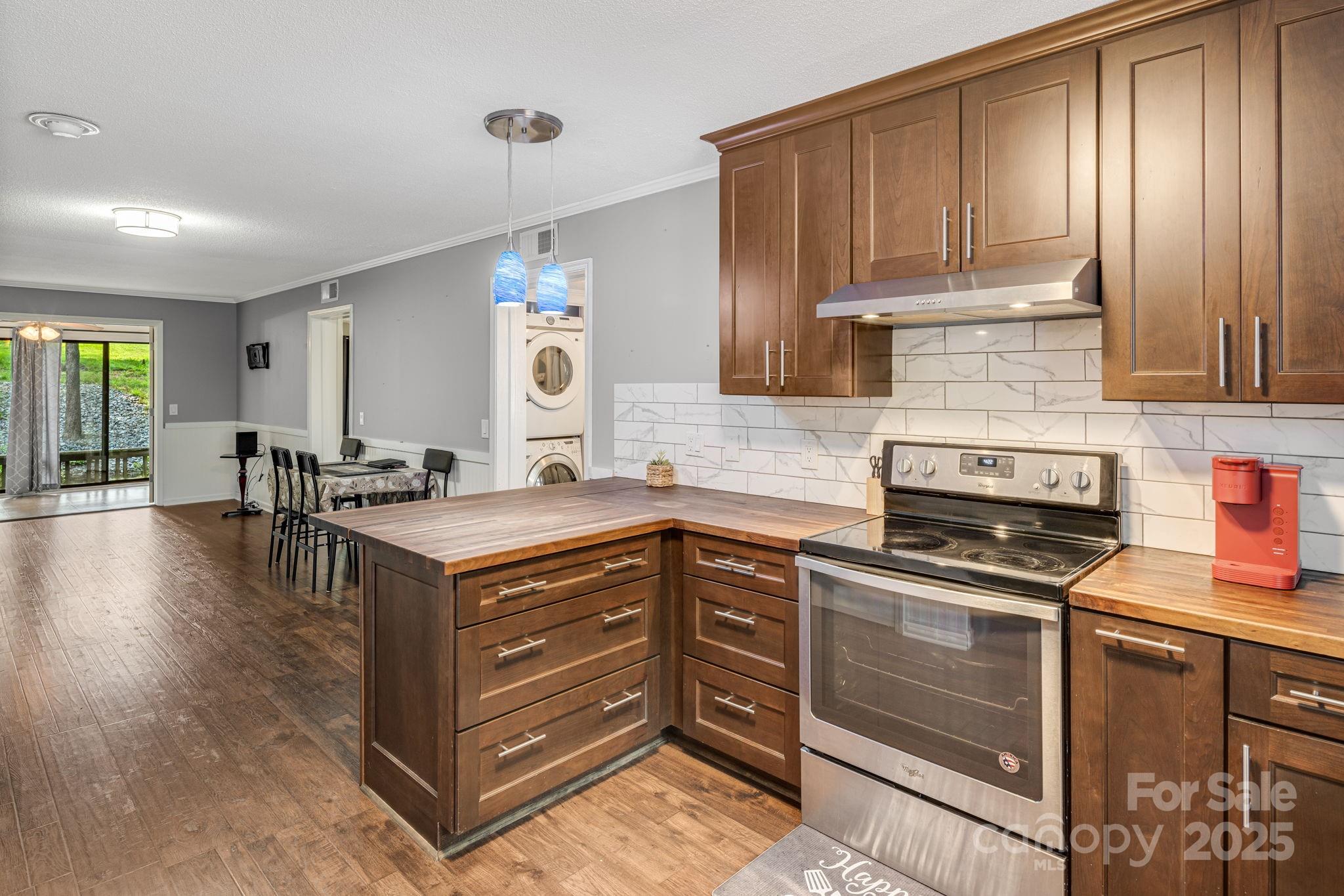 Property image 3 of 15 Lake Drive in Laurel Park Villas, Laurel Park, NC 28739