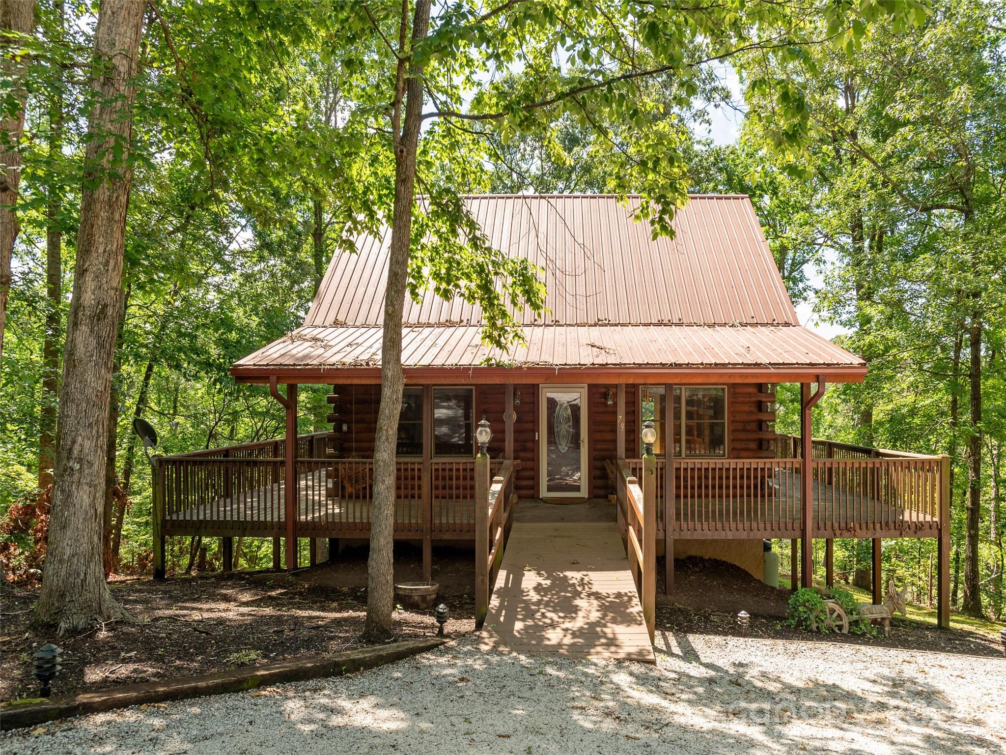 Property image 2 of 79 Acorn Lane in Pine Ridge, Rutherfordton, NC 28139