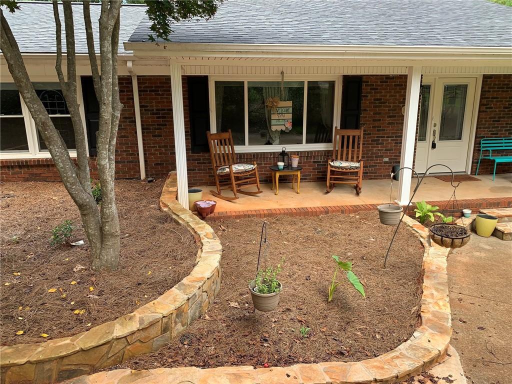 Property image 2 of 1676 Kensington Circle in Nottingham Estates, Newton, NC 28658