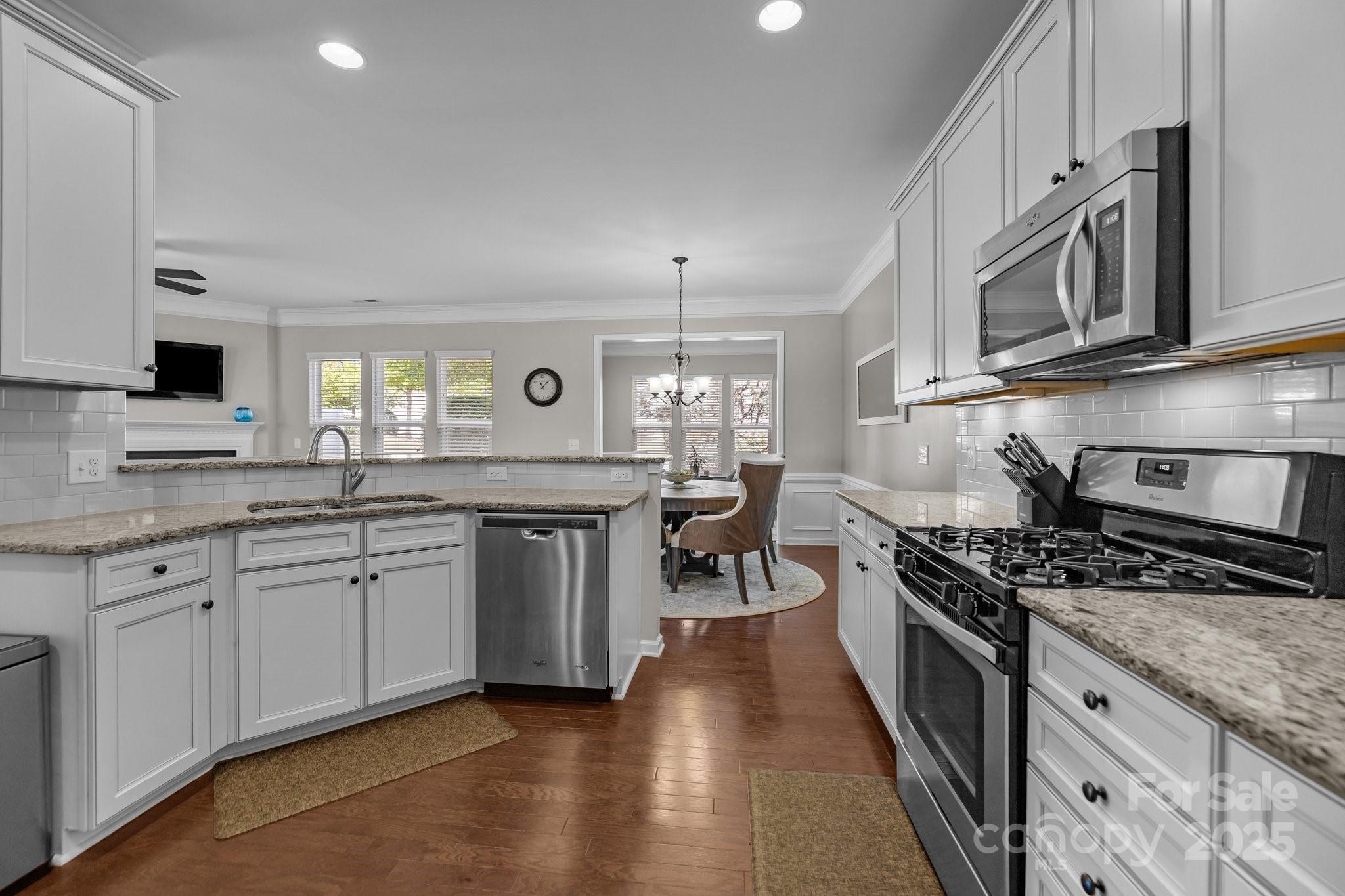 Property image 5 of 5908 Glassport Lane in Park South Station, Charlotte, NC 28210