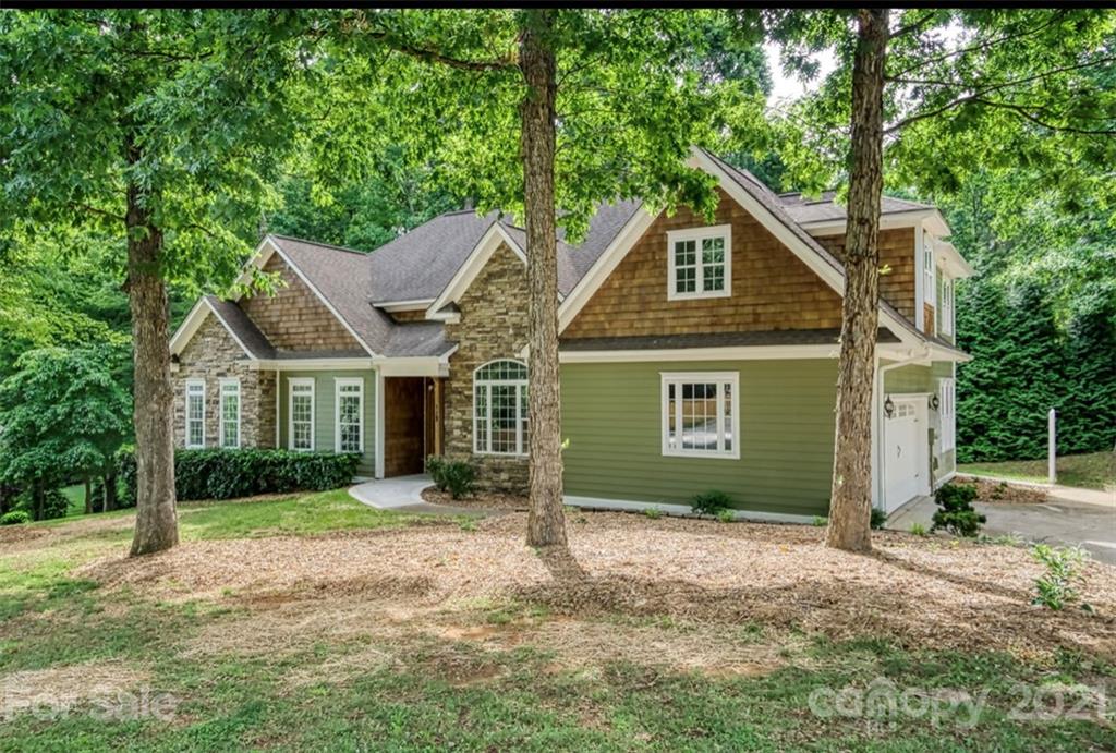 Property image 2 of 112 Fulton Farms Lane in Brookridge Shores, Mooresville, NC 28117
